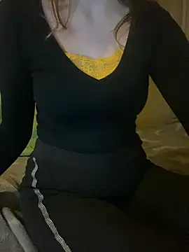 KittieCreme online show from February 17, 2026, 4:46 pm