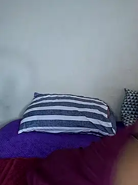 certifiedhottie2025 online show from April 11, 2026, 7:45 am