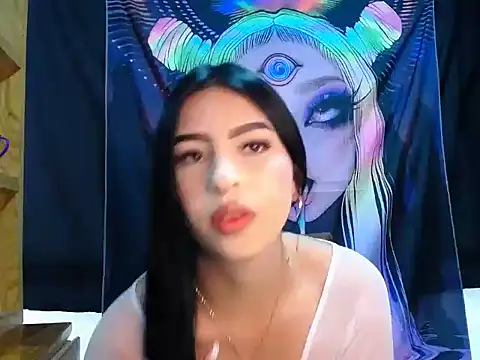 AlanaCollins- online show from October 19, 2025, 11:44 am