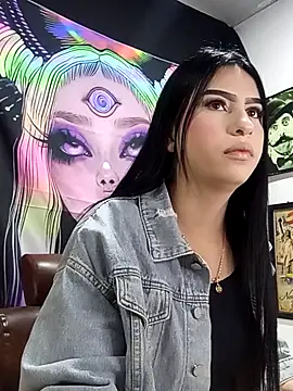 AlanaCollins- online show from October 21, 2025, 11:11 am