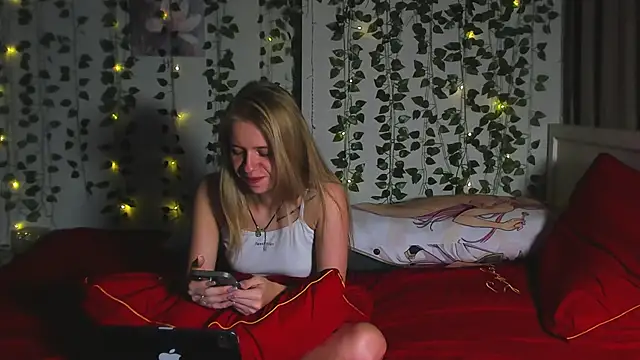 Sweet Student online show from October 20, 2025, 9:59 pm