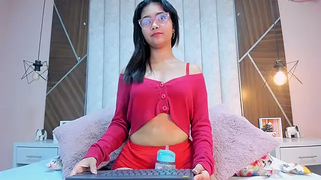 Mariana-Torres online show from November 8, 2025, 12:27 pm