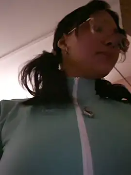 Mariana-Torres online show from December 13, 2025, 8:36 pm