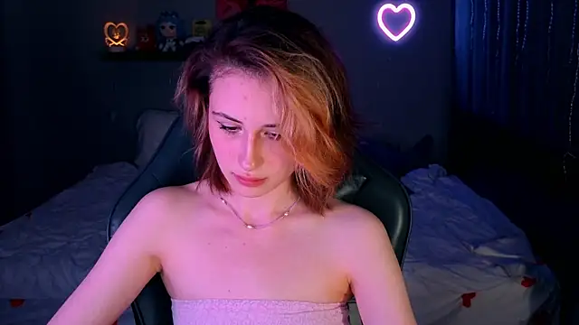 Snapshot of Keti_moon chatting on June 12, 2026, 7:57 pm Keti moon online show from June 12, 2026, 7:57 pm