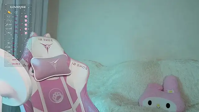 MiranaLieberttt online show from November 23, 2025, 9:47 pm