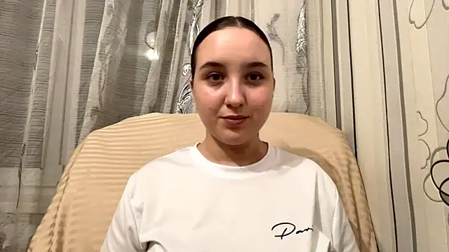 DaisyMolly online show from November 1, 2025, 10:01 pm