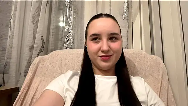 DaisyMolly online show from December 17, 2025, 9:43 pm