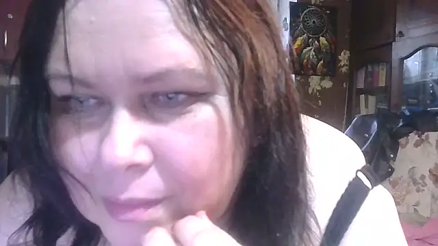 CharleeKendall online show from December 18, 2025, 10:43 am