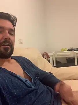 ReDiBastoni90 online show from February 4, 2026, 6:03 pm