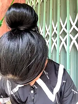 Snapshot of Linh-xxx chatting on October 15, 2025, 5:07 am Linh-xxx online show from October 15, 2025, 5:07 am