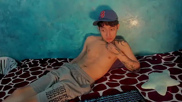 Snapshot of Sky_Wild chatting on December 17, 2025, 1:00 am Sky Wild online show from December 17, 2025, 1:00 am