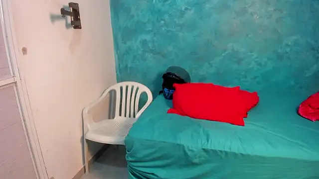 Snapshot of Sky_Wild chatting on February 23, 2026, 7:55 pm Sky Wild online show from February 23, 2026, 7:55 pm