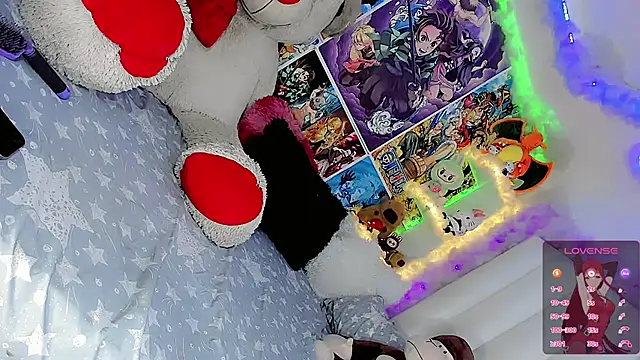 Estefany Leeon online show from November 21, 2025, 3:00 pm