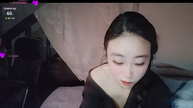 hyp0crite online show from November 23, 2025, 5:57 pm