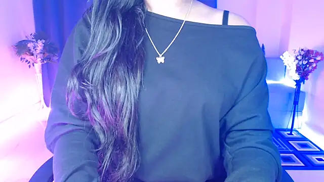 Snapshot of Rashiii_ chatting on February 3, 2026, 2:53 am Rashiii online show from February 3, 2026, 2:53 am