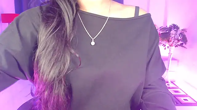 Snapshot of Rashiii_ chatting on February 17, 2026, 5:41 pm Rashiii online show from February 17, 2026, 5:41 pm