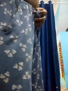 Snapshot of Prishacam2 chatting on November 1, 2025, 7:54 am Prishacam2 online show from November 1, 2025, 7:54 am