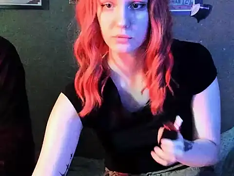Skirklove online show from October 15, 2025, 8:25 am