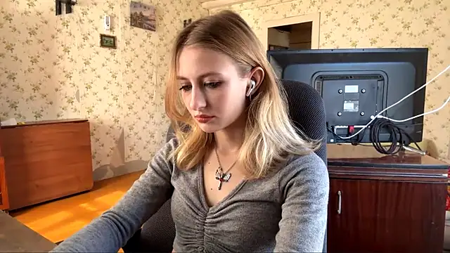 Snapshot of AmeliLia chatting on March 26, 2026, 9:37 am AmeliLia online show from March 26, 2026, 9:37 am