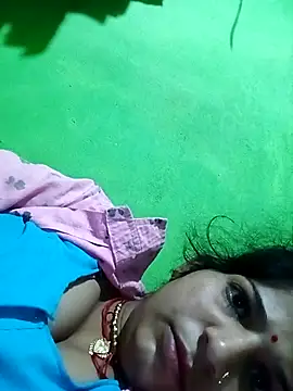 Snapshot of Karishma_cute chatting on October 19, 2025, 12:11 am Karishma cute online show from October 19, 2025, 12:11 am