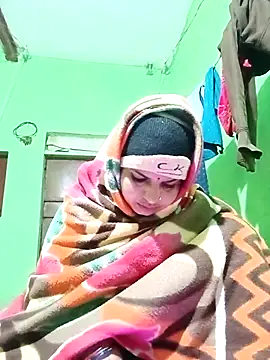 Snapshot of Karishma_cute chatting on November 17, 2025, 5:30 pm Karishma cute online show from November 17, 2025, 5:30 pm