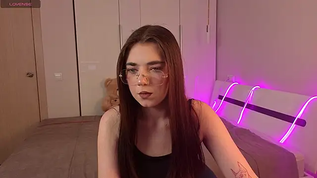 LaytyMorris online show from October 16, 2025, 1:45 pm