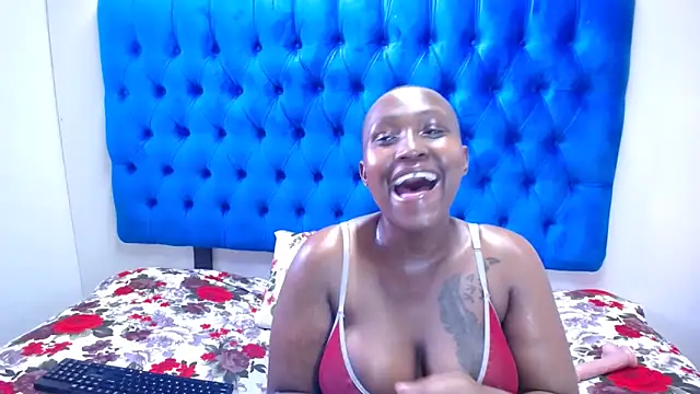 Snapshot of Amberdiamondmmm chatting on November 13, 2025, 8:02 am Amberdiamondmmm online show from November 13, 2025, 8:02 am