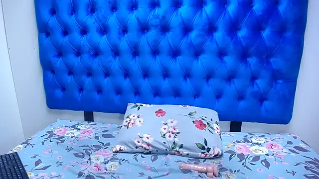 Snapshot of Amberdiamondmmm chatting on November 23, 2025, 6:02 am Amberdiamondmmm online show from November 23, 2025, 6:02 am