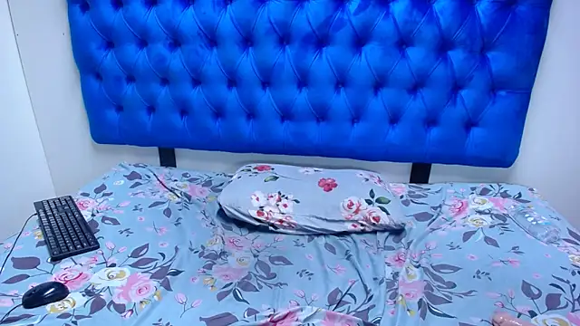 Snapshot of Amberdiamondmmm chatting on December 3, 2025, 7:45 pm Amberdiamondmmm online show from December 3, 2025, 7:45 pm