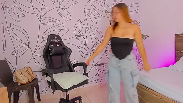 merida 06 online show from November 26, 2025, 10:44 pm