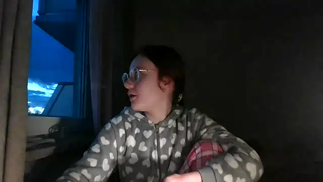 Snapshot of LuckySLove chatting on March 30, 2026, 5:58 pm LuckySLove online show from March 30, 2026, 5:58 pm