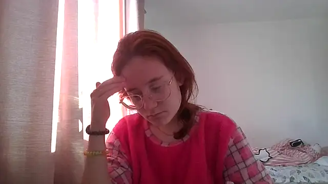 Snapshot of LuckySLove chatting on April 8, 2026, 3:12 pm LuckySLove online show from April 8, 2026, 3:12 pm