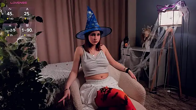 Snapshot of KrisWaller chatting on October 29, 2025, 11:12 am KrisWaller online show from October 29, 2025, 11:12 am