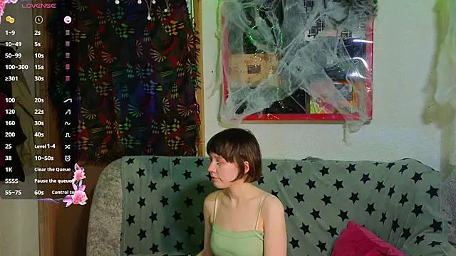 Snapshot of ReincarnatedAngel chatting on November 7, 2025, 7:36 pm ReincarnatedAngel online show from November 7, 2025, 7:36 pm