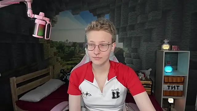 EllaSloan online show from October 22, 2025, 5:52 am