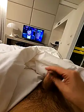 mirko1702 online show from December 21, 2025, 10:50 pm