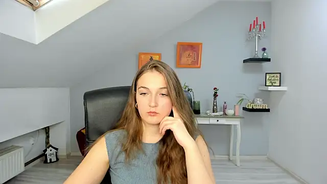 AnneWilsonn online show from November 11, 2025, 12:27 pm