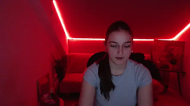 AnneWilsonn online show from February 3, 2026, 1:16 pm