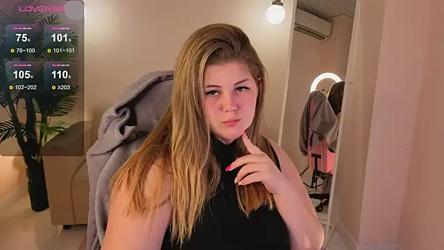 Snapshot of Scarlet_Sinera chatting on November 7, 2025, 11:38 pm Scarlet Sinera online show from November 7, 2025, 11:38 pm