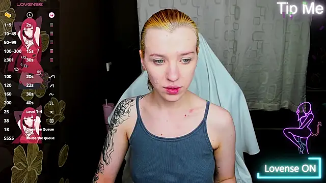 Snapshot of MeganNewCat chatting on May 29, 2026, 9:13 pm MeganNewCat online show from May 29, 2026, 9:13 pm