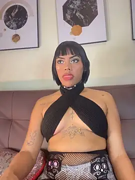 Snapshot of NovaFoxx chatting on October 15, 2025, 2:28 pm NovaFoxx online show from October 15, 2025, 2:28 pm