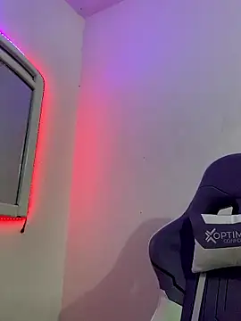 Snapshot of La-Gatiita-trans chatting on January 11, 2026, 3:44 am La-Gatiita-trans online show from January 11, 2026, 3:44 am