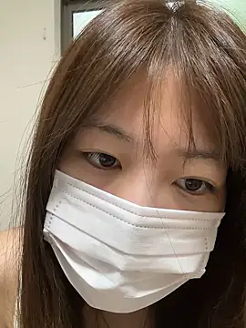 Snapshot of ichika_2_ chatting on October 25, 2025, 1:35 am ichika 2 online show from October 25, 2025, 1:35 am