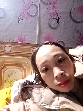 Snapshot of Manni_john chatting on November 21, 2025, 2:27 pm Manni john online show from November 21, 2025, 2:27 pm