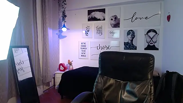 AmethystShadow17 online show from March 18, 2026, 8:12 pm