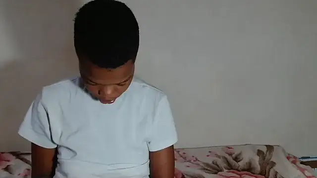 SexyLatoya05 online show from December 2, 2025, 7:03 am