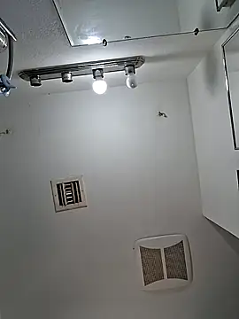 whateveruwanthowever online show from October 28, 2025, 5:37 pm