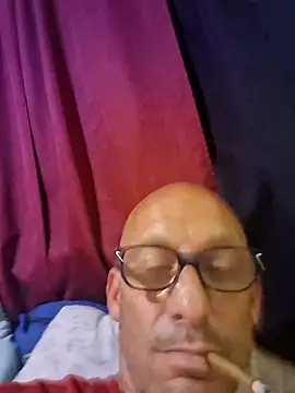 whateveruwanthowever online show from November 17, 2025, 1:22 am