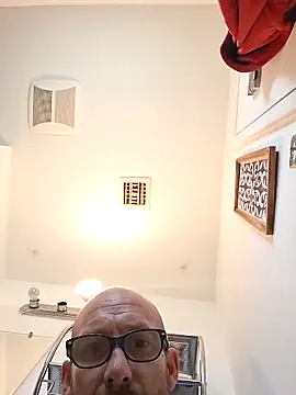 whateveruwanthowever online show from November 25, 2025, 5:57 pm