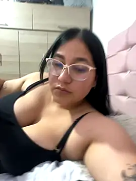 Snapshot of kassandra_luxury chatting on November 4, 2025, 9:36 pm kassandra luxury online show from November 4, 2025, 9:36 pm